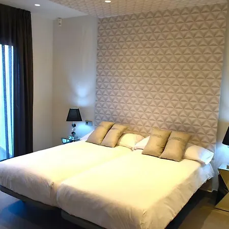 Emyla New Modern 5 Min From Pacha *