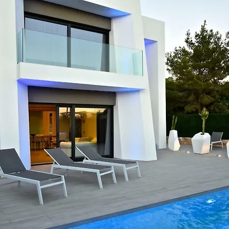 Emyla New Modern 5 Min From Pacha *