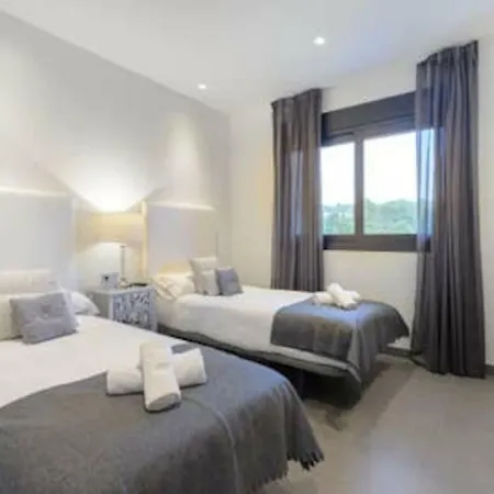 Emyla New Modern 5 Min From Pacha Villa