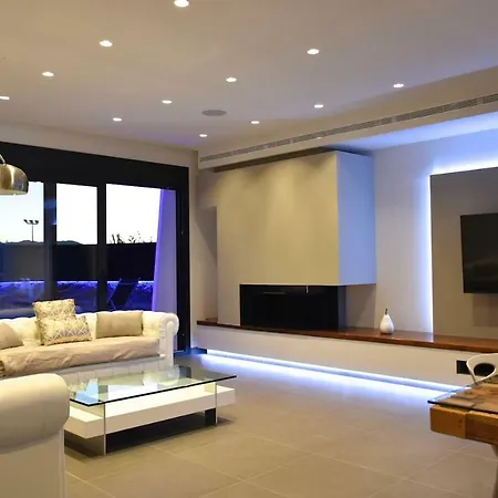 Villa Emyla New Modern 5 Min From Pacha Santa Eularia des Riu