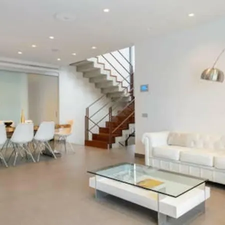 Emyla New Modern 5 Min From Pacha Villa
